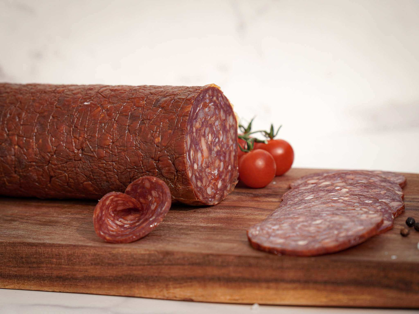 Bosanski Juneći Kulen pikant gewürzte traditionelle Rinderkulen halal