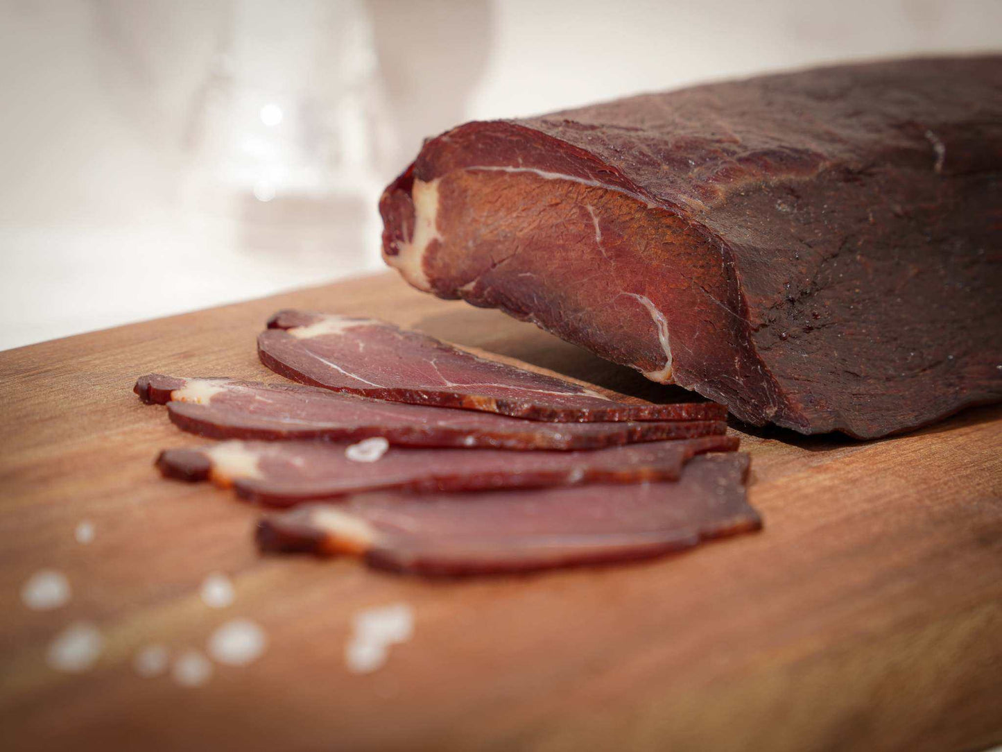 Traditionelles hausgemachtes Domaće Suho Meso in erstklassiger Qualität