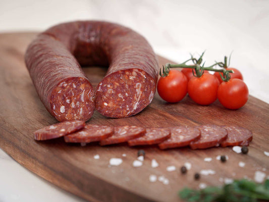 Bosanski ljuti sudžuk scharfe bosnische rohwurst aus rindfleisch
