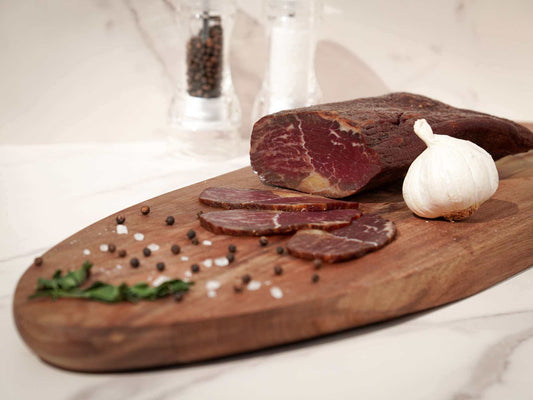 premium pastrma mit knoblauch und pfeffer aromatisiert